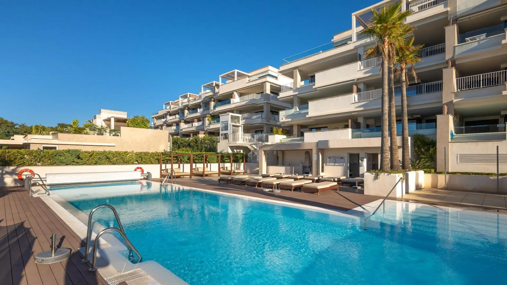 Apartment 3 Bedroom With Private Pool Cala De Mijas